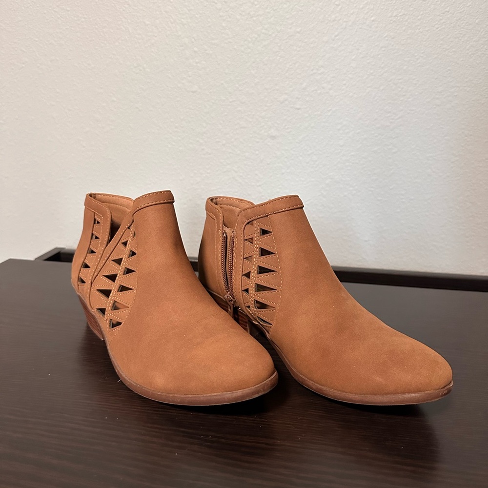 Women's Tan Ankle Boots